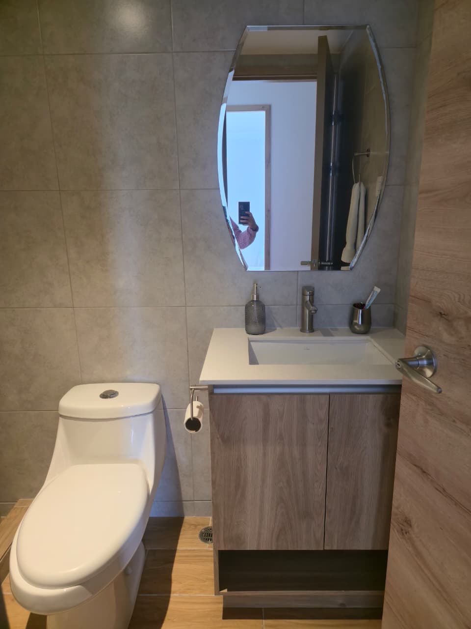 Fotografía No.2 de SE RENTA APARTAMENTO AMUEBLADO, EDIFICIO CENDANA, ZONA 9