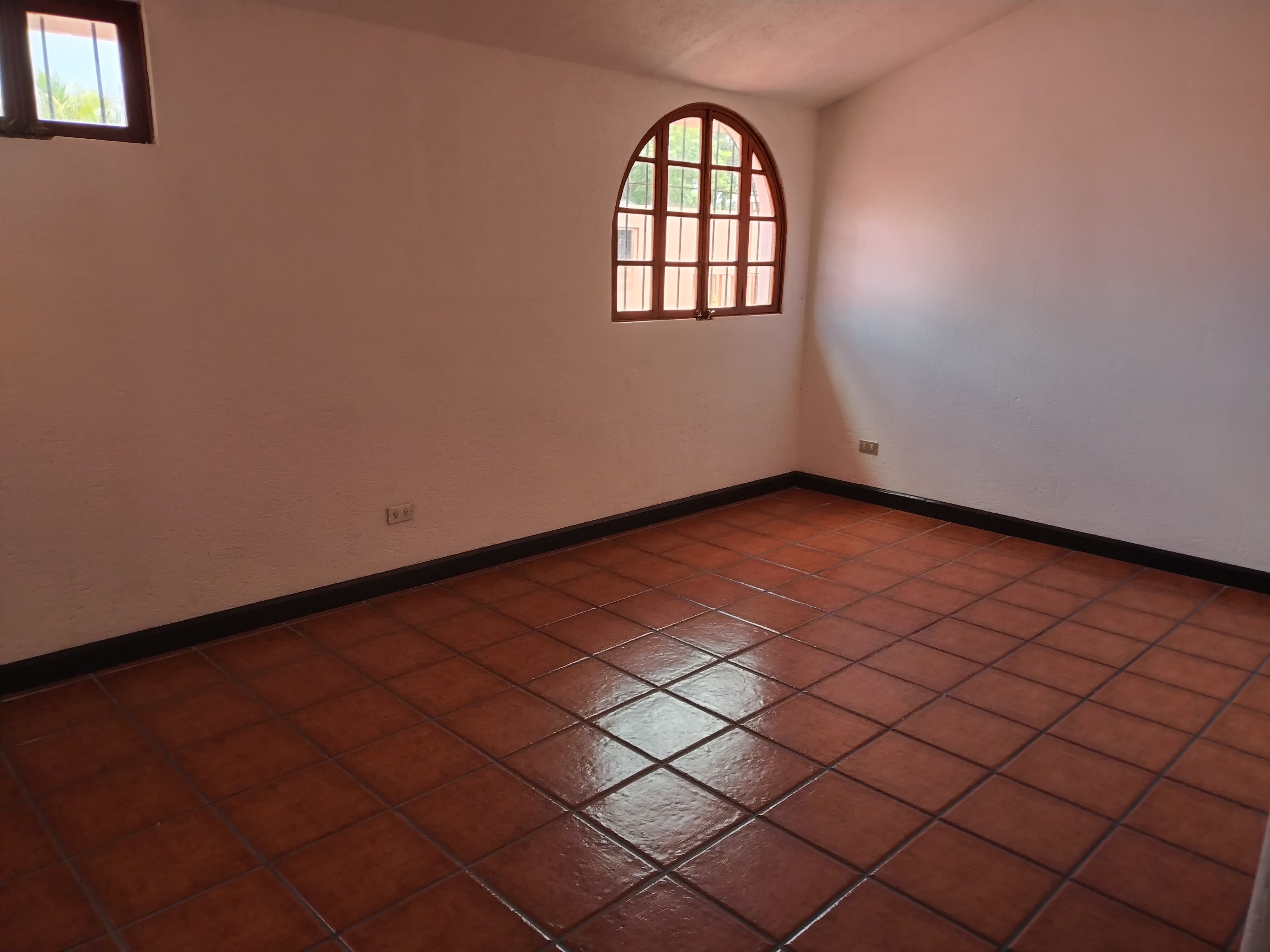 Fotografía No.7 de CASA EN VENTA COLONIA LOURDES ZONA 16