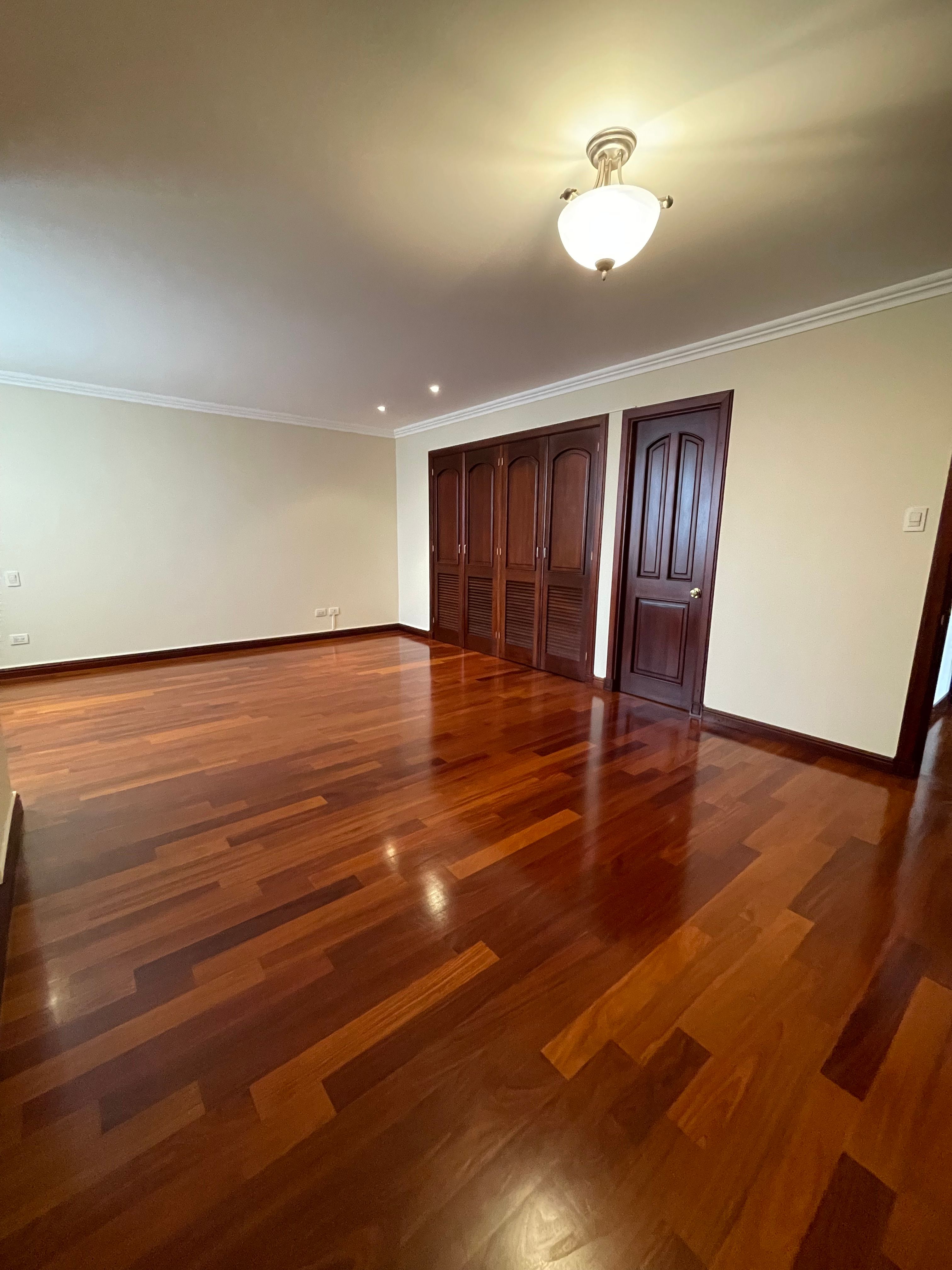Fotografía No.0 de SE VENDE O SE RENTA APARTAMENTO QUINTA BELLA ZONA 14 