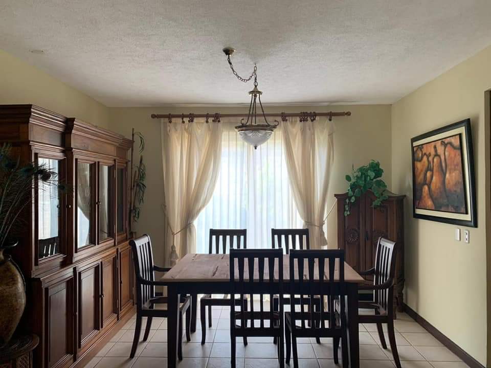 Fotografía No.1 de  CASA EN RENTA SEMIAMUEBLADA VALLE ALTO