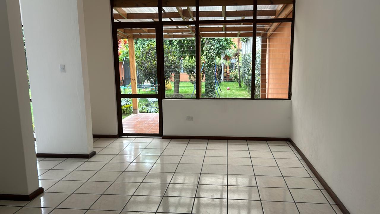 Fotografía No.4 de  CASA EN RENTA RESIDENCIALES EL VALLE ZONA 15