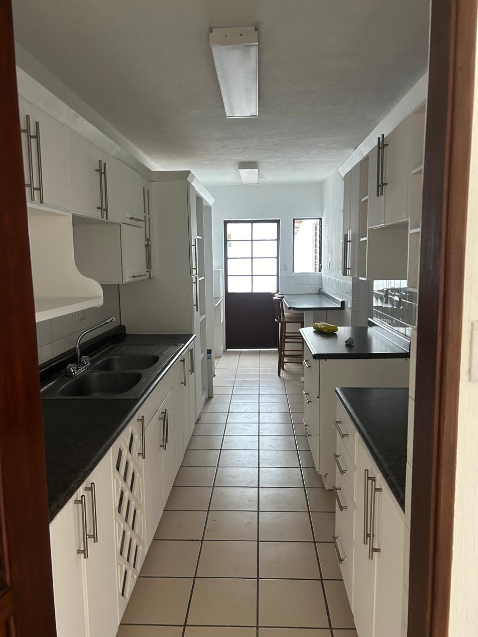 Fotografía No.1 de  CASA EN RENTA RESIDENCIALES EL VALLE ZONA 15