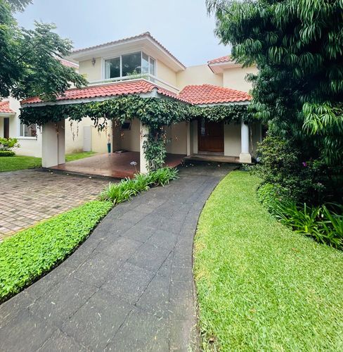 Portada de CASA EN VENTA PORTAL DEL BOSQUE 1